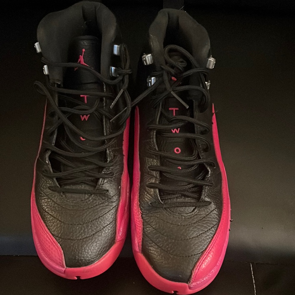 Jordan 12s 7Y (Big Kids)